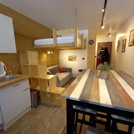 아파트 Comfortable Studio Renovated In *